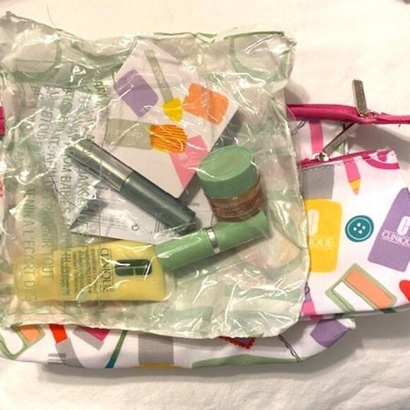 Clinique Gift Set Make Up Bag - Picture 1 of 4